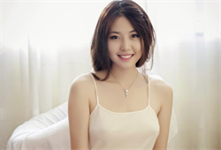 Là phụ nữ nhất định phải đẹp phải có tiền