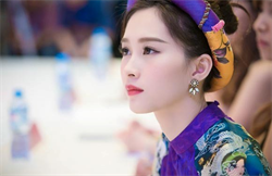 Tiền bạc là phù du, có đó rồi mất đó