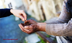 Xởi lởi trời cho so đo trời lấy trời co lại, trời cho không thấy trời lấy không hay