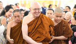 Hướng dẫn cách thở khi ngồi thiền đúng nhất, Thiền sư Ajahn Brahm