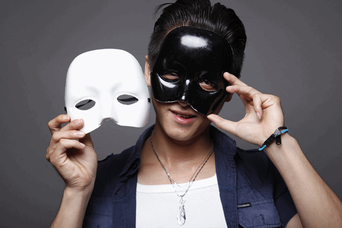 cách nhận biết người sống giả tạo, người sống hai mặt