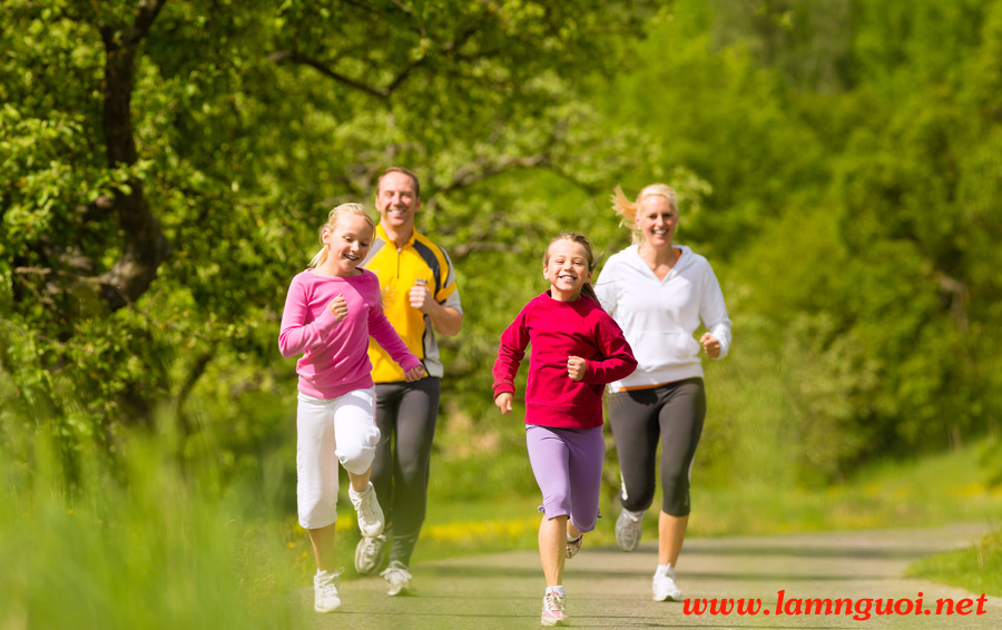 Đời người ngắn ngủi, hãy sống biết quý trọng từng phút giây và yêu chính bản thân mình