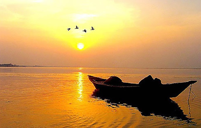 Đời người như gió thoảng mây trôi, như chiếc lá gió qua bỗng chốc hóa vô thường